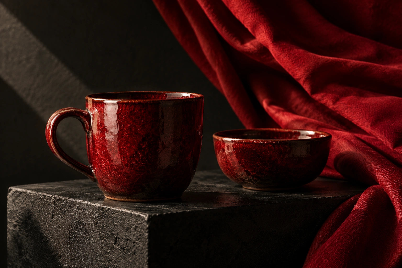 Glazed scarlet ceramics with natural reflections